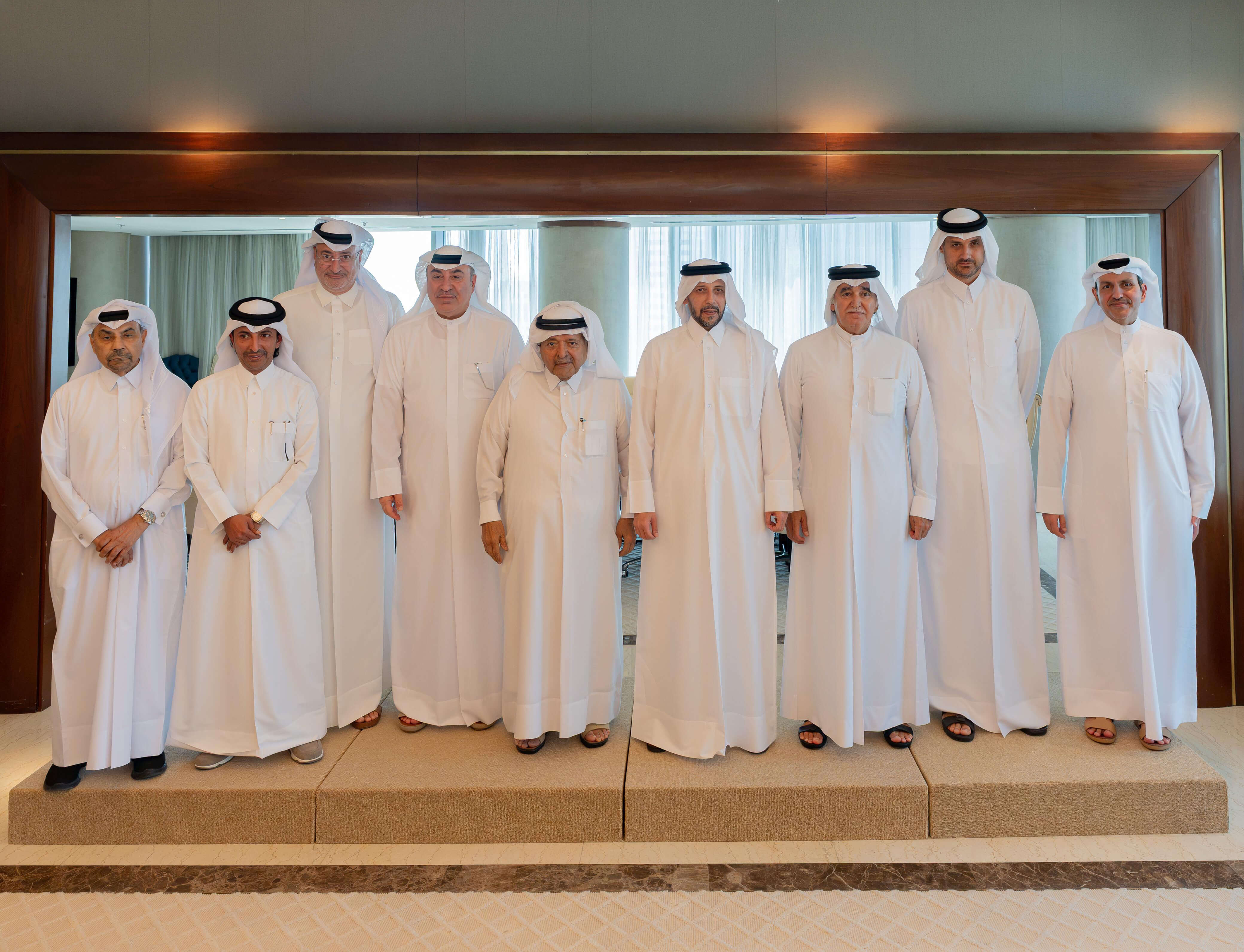 Minister of Public Health Meets with the Qatari Businessmen Association and Representatives of Private Hospitals and Medical Centers